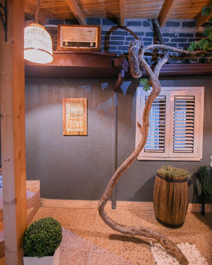 Villa Elezi كورتشي المظهر الخارجي الصورة